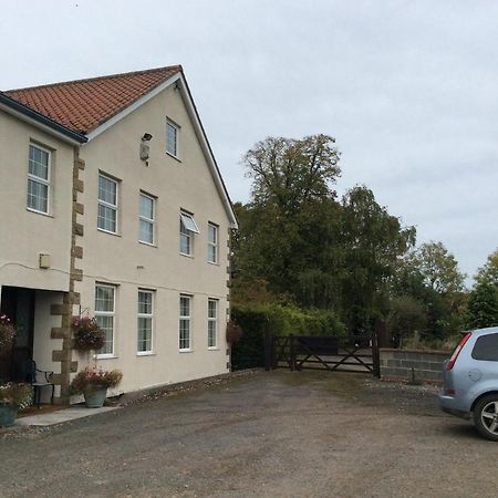Mill Farm B&B Грейт Ейтън Екстериор снимка
