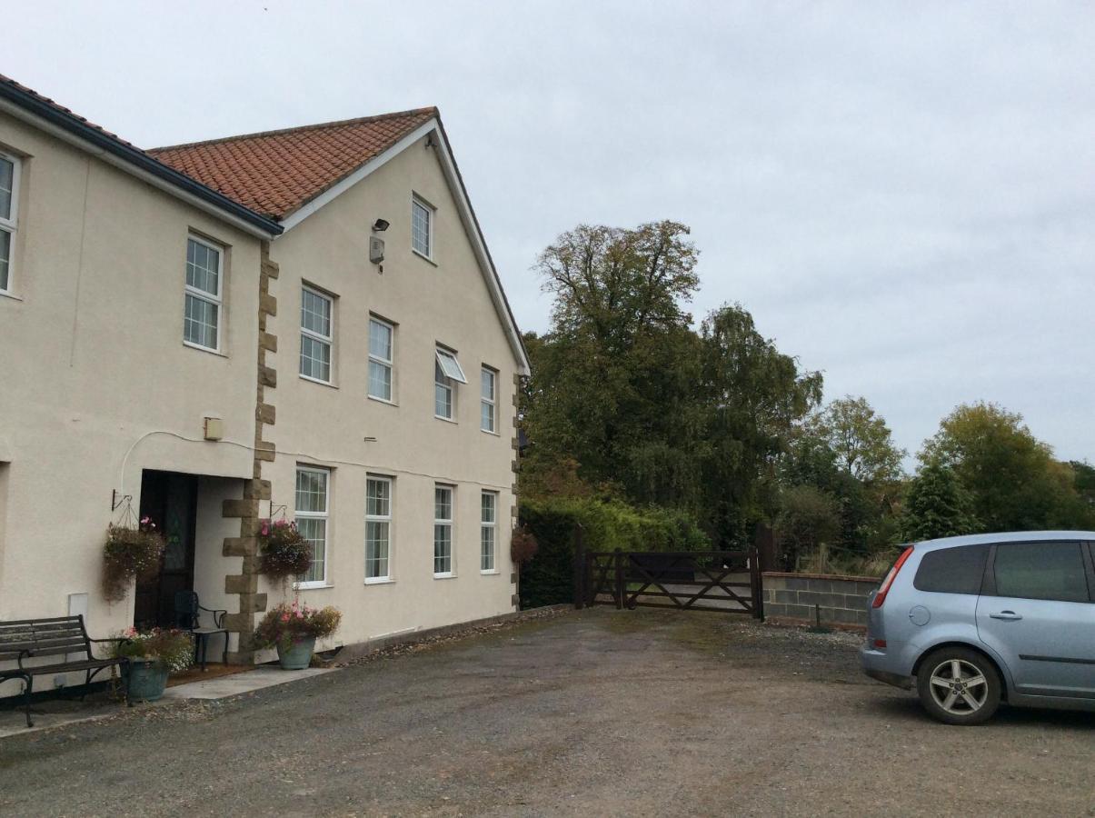 Mill Farm B&B Грейт Ейтън Екстериор снимка